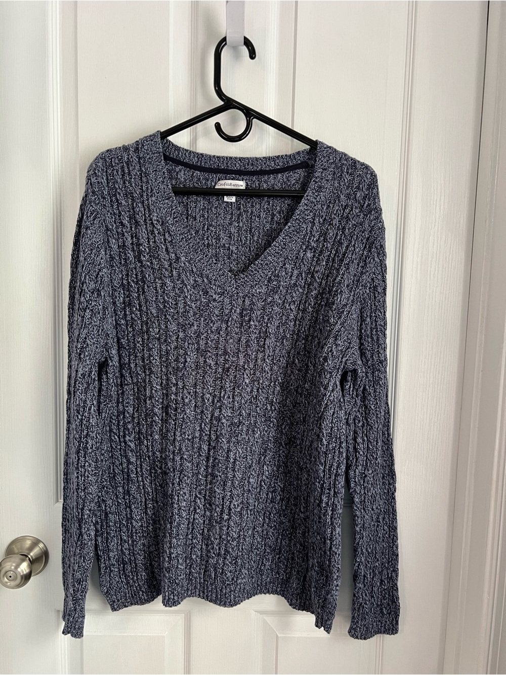Croft & Barrow Navy Cable V-Neck Sweater
